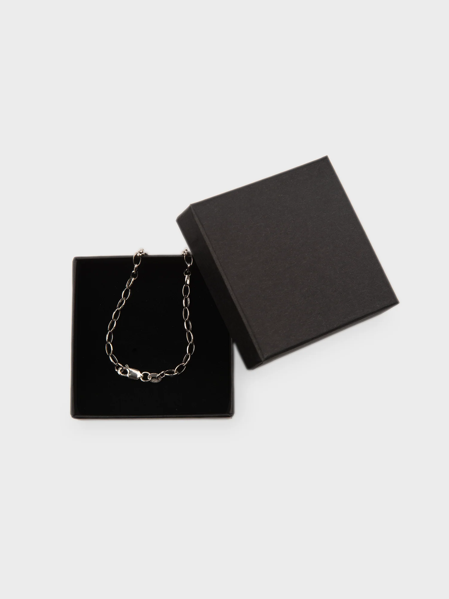 Bridgerton Charm Bracelet Chain - Image 4