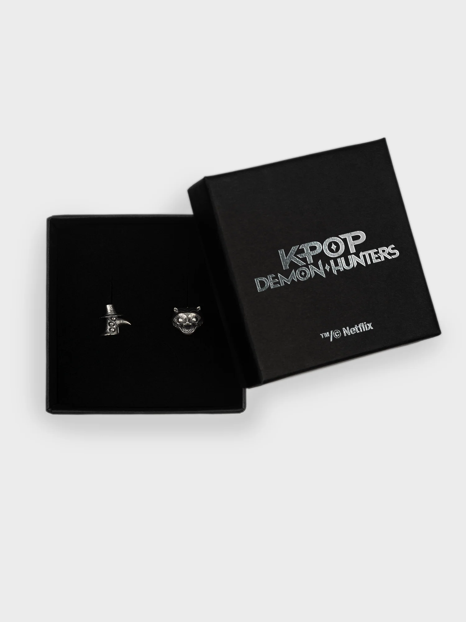 KPop Demon Hunters Derpy Tiger and Sussie Magpie Mismatched Earring Set - Image 6