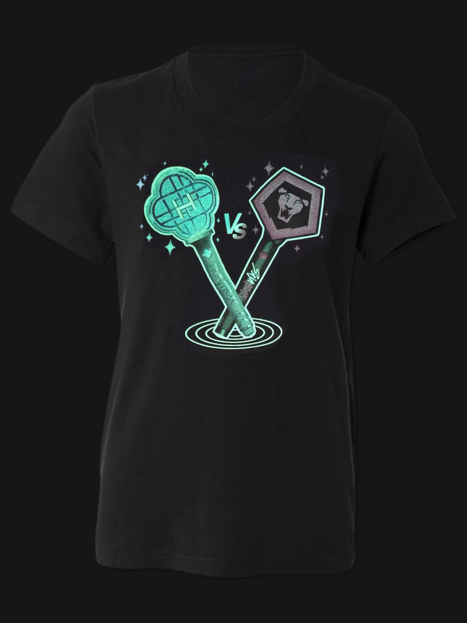 KPop Demon Hunters HUNTR/X & SAJA BOYS Light Sticks Glow in the Dark Kids T-Shirt - Image 3