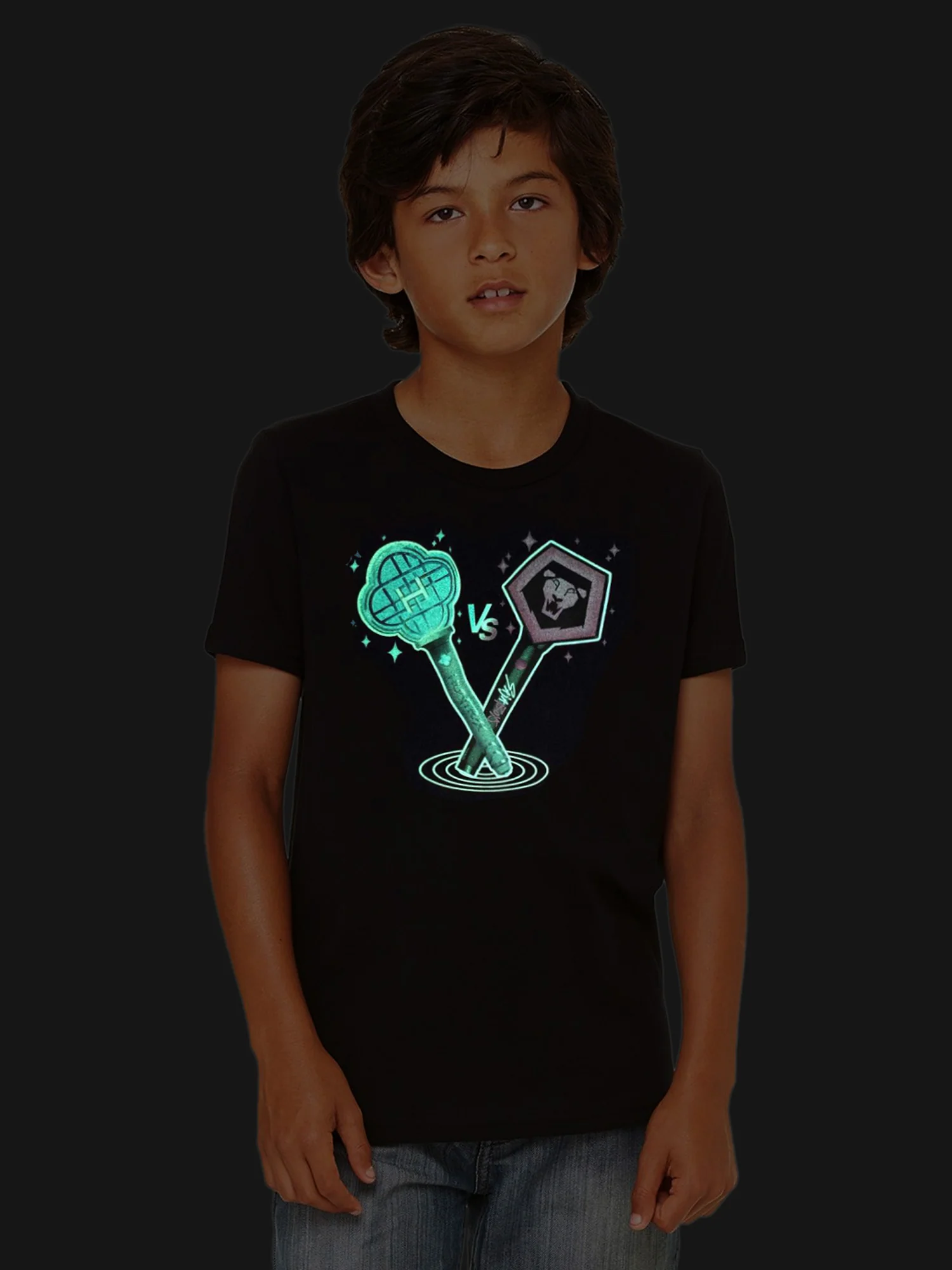 KPop Demon Hunters HUNTR/X & SAJA BOYS Light Sticks Glow in the Dark Kids T-Shirt - Image 5