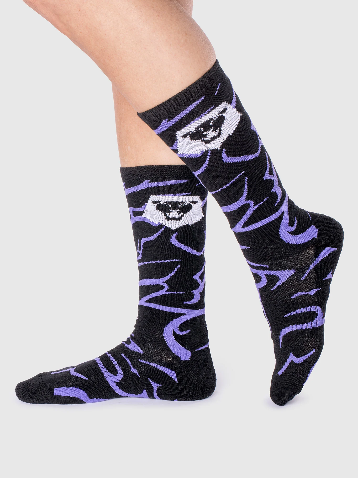 KPop Demon Hunters Athletic Crew Sock Saja Boys Glow In The Dark - Image 3