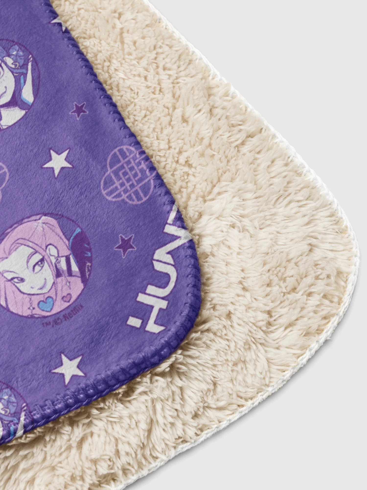 KPop Demon Hunters HUNTR/X Pattern Sherpa Blanket - Image 2