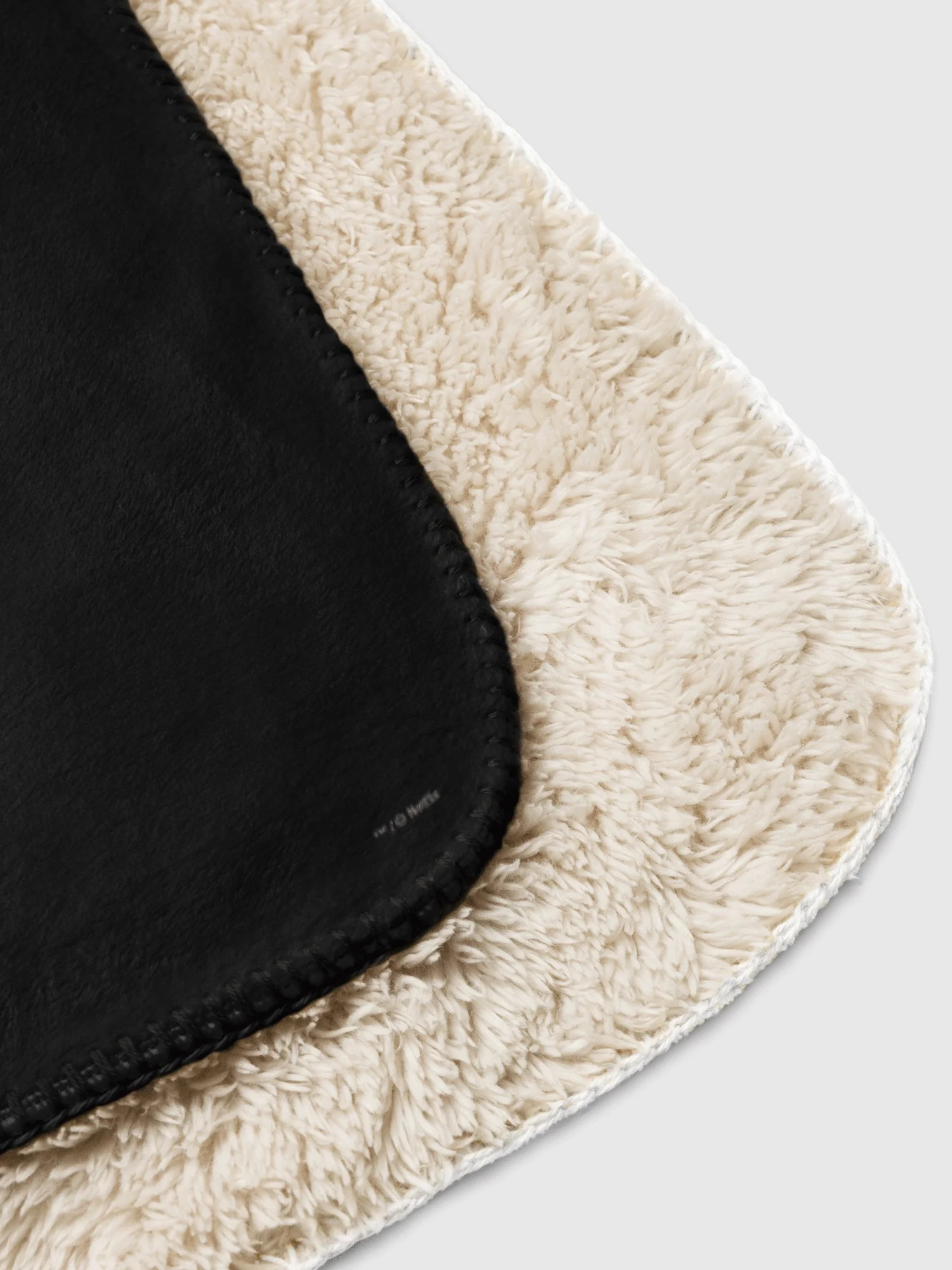 Stranger Things Steve Sherpa Blanket - Image 2